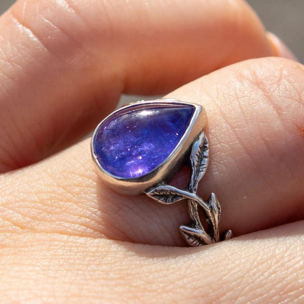 Tanzanite Twisted Vine Ring- Sz 6.75 – ALLOYD Studio