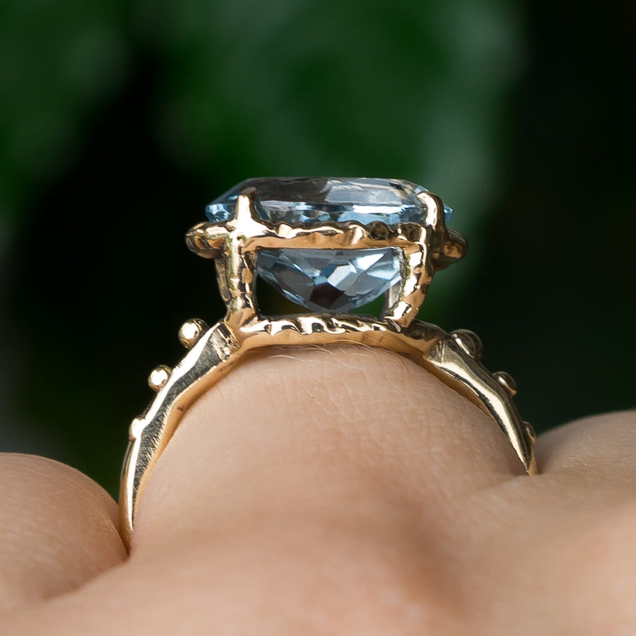 14k Gold Aquamarine Oval Ring